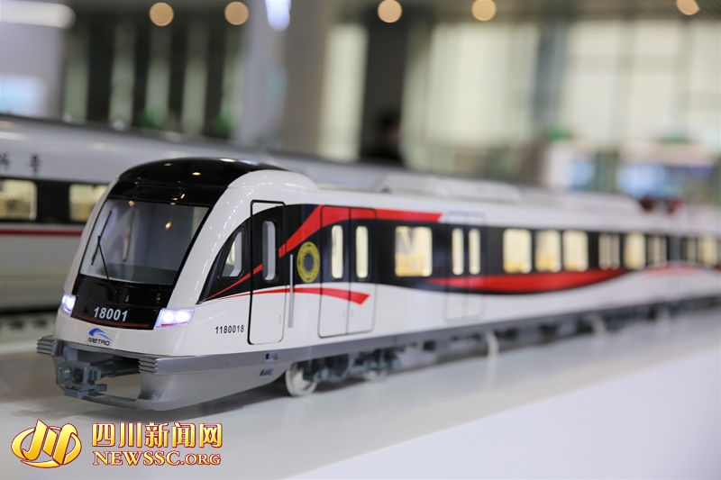 動(dòng)車組模型.jpg