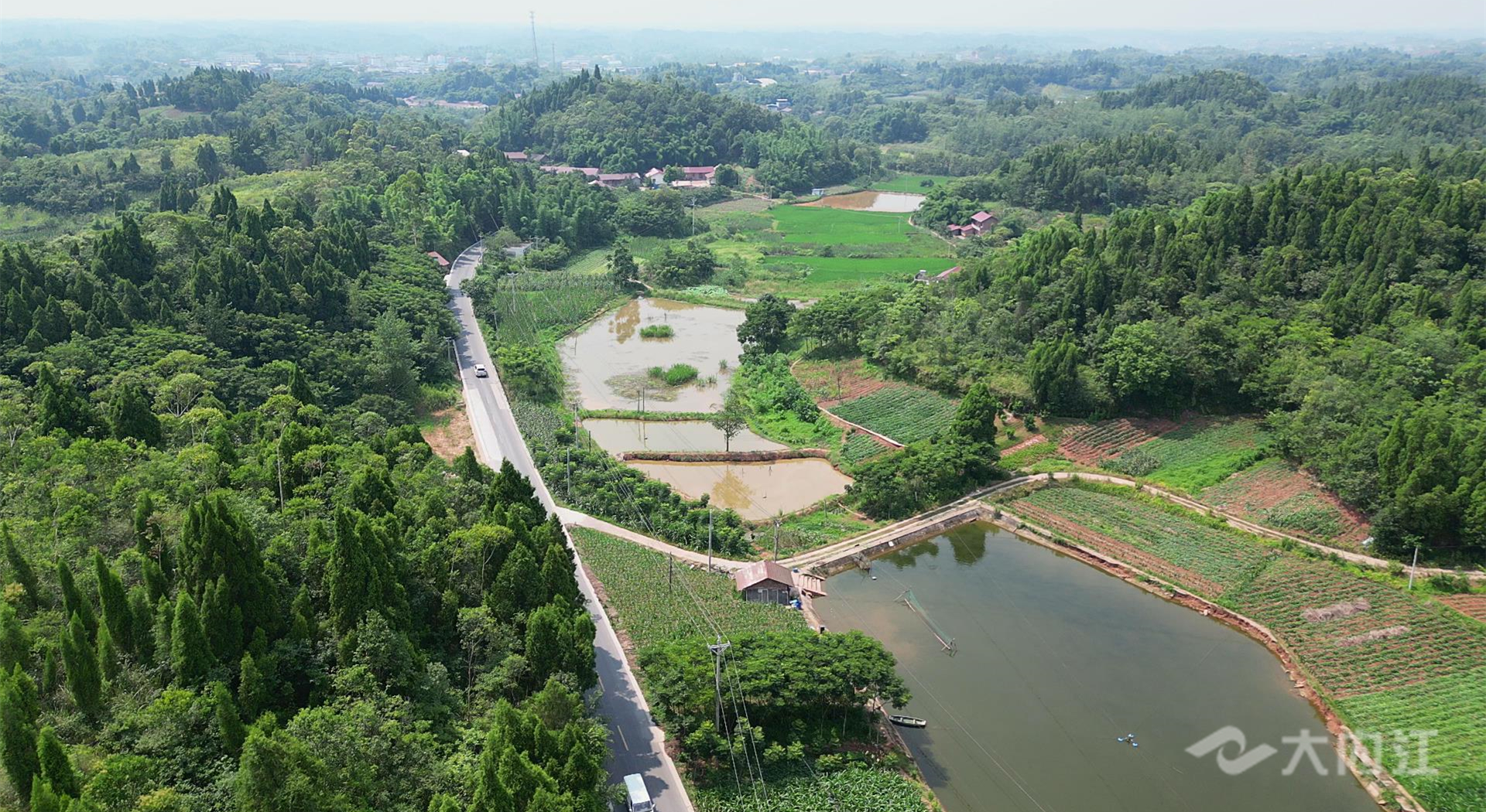 新改建農(nóng)村公路 (2).jpg